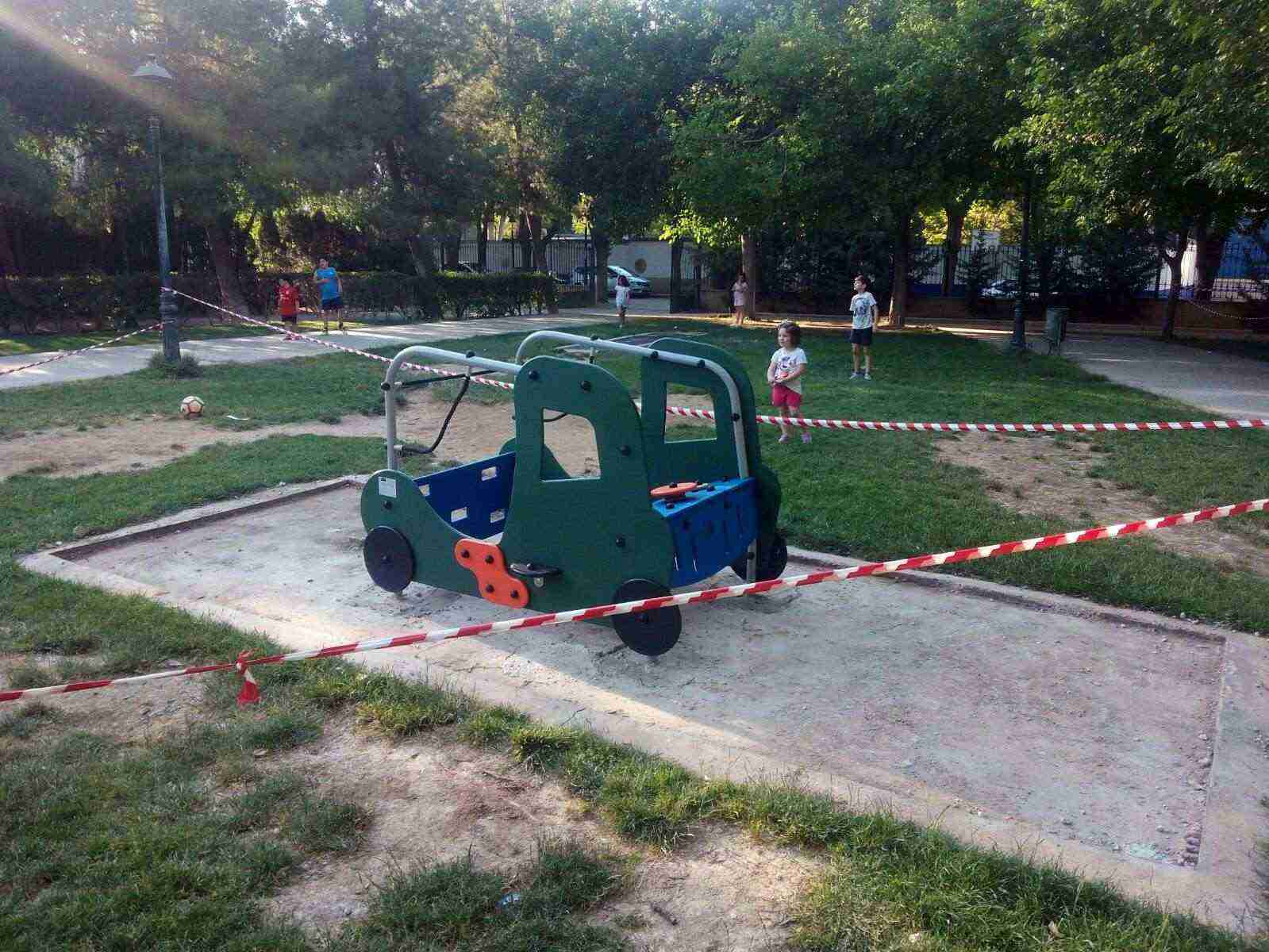 coche: Renovada la zona infantil de Parque Municipal de Herencia