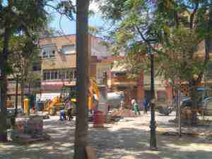 nueva plaza cervantes herencia ciudad real 3 300x225 - La nueva Plaza Cervantes de Herencia pronto finalizará sus obras