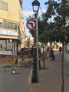 obras avenida y plaza cervantes en herencia fotos dcarrero herencia net 4 225x300 - La nueva Plaza Cervantes de Herencia pronto finalizará sus obras