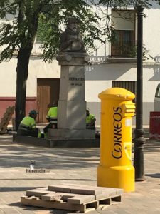 obras avenida y plaza cervantes en herencia fotos dcarrero herencia net 25 225x300 - La nueva Plaza Cervantes de Herencia pronto finalizará sus obras