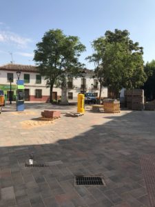 obras avenida y plaza cervantes en herencia fotos dcarrero herencia net 15 225x300 - La nueva Plaza Cervantes de Herencia pronto finalizará sus obras