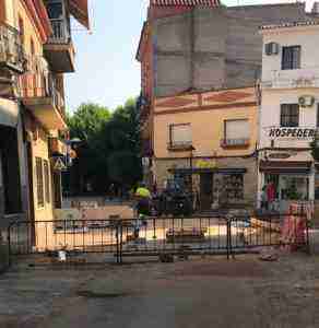 obras avenida y plaza cervantes en herencia fotos dcarrero herencia net 5 292x300 - La nueva Plaza Cervantes de Herencia pronto finalizará sus obras