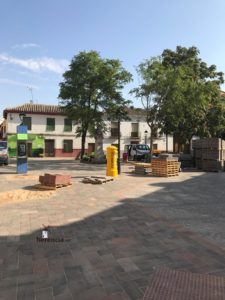obras avenida y plaza cervantes en herencia fotos dcarrero herencia net 28 225x300 - La nueva Plaza Cervantes de Herencia pronto finalizará sus obras