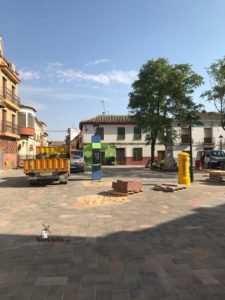 obras avenida y plaza cervantes en herencia fotos dcarrero herencia net 27 225x300 - La nueva Plaza Cervantes de Herencia pronto finalizará sus obras