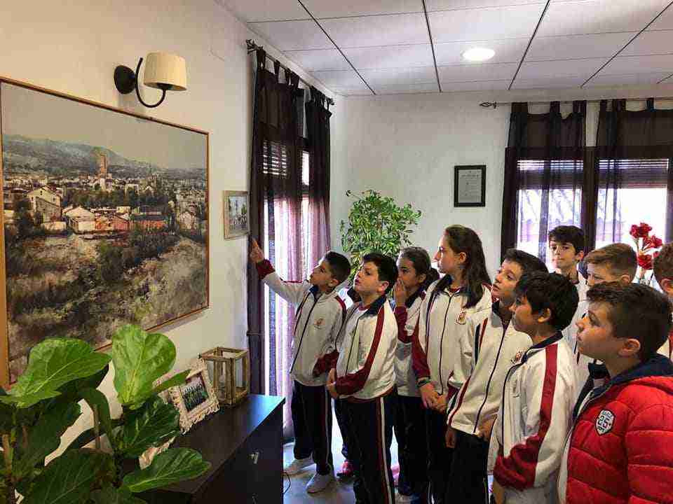 alumnos mercedarias herencia ayuntamiento herencia 2 - Alumnos del colegio Mercedarias de Herencia visitan el Ayuntamiento de Herencia