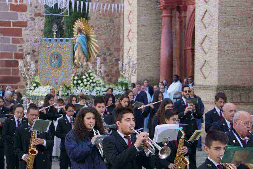 dia de inmaculada concepcion patrona herencia 8 1000x669 - Fotografías de la procesión del día dedicado a María Inmaculada en Herencia