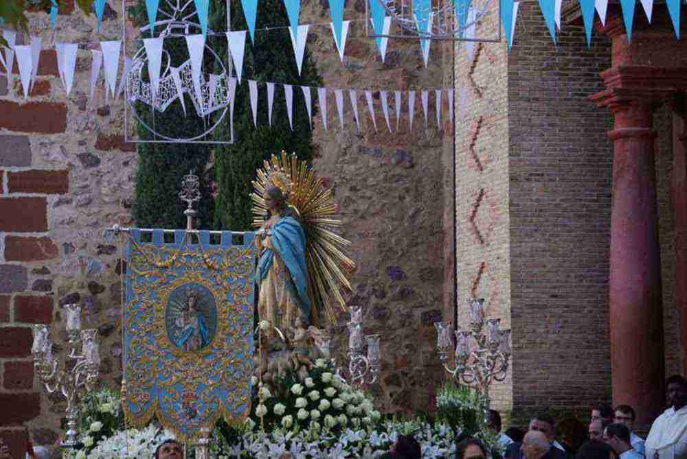 dia de inmaculada concepcion patrona herencia 3 1000x669 - Fotografías de la procesión del día dedicado a María Inmaculada en Herencia