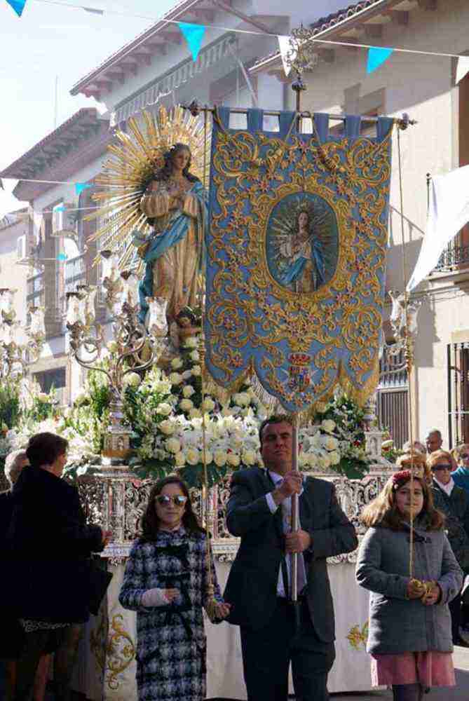 dia de inmaculada concepcion patrona herencia 17 669x1000 - Fotografías de la procesión del día dedicado a María Inmaculada en Herencia