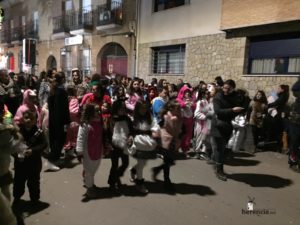 reyes magos 2019 herencia 5 300x225 - Los Reyes Magos de Oriente repartieron ilusión en Herencia