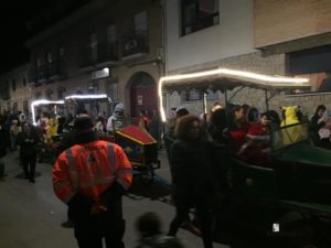 reyes magos 2019 herencia 16 300x225 - Los Reyes Magos de Oriente repartieron ilusión en Herencia