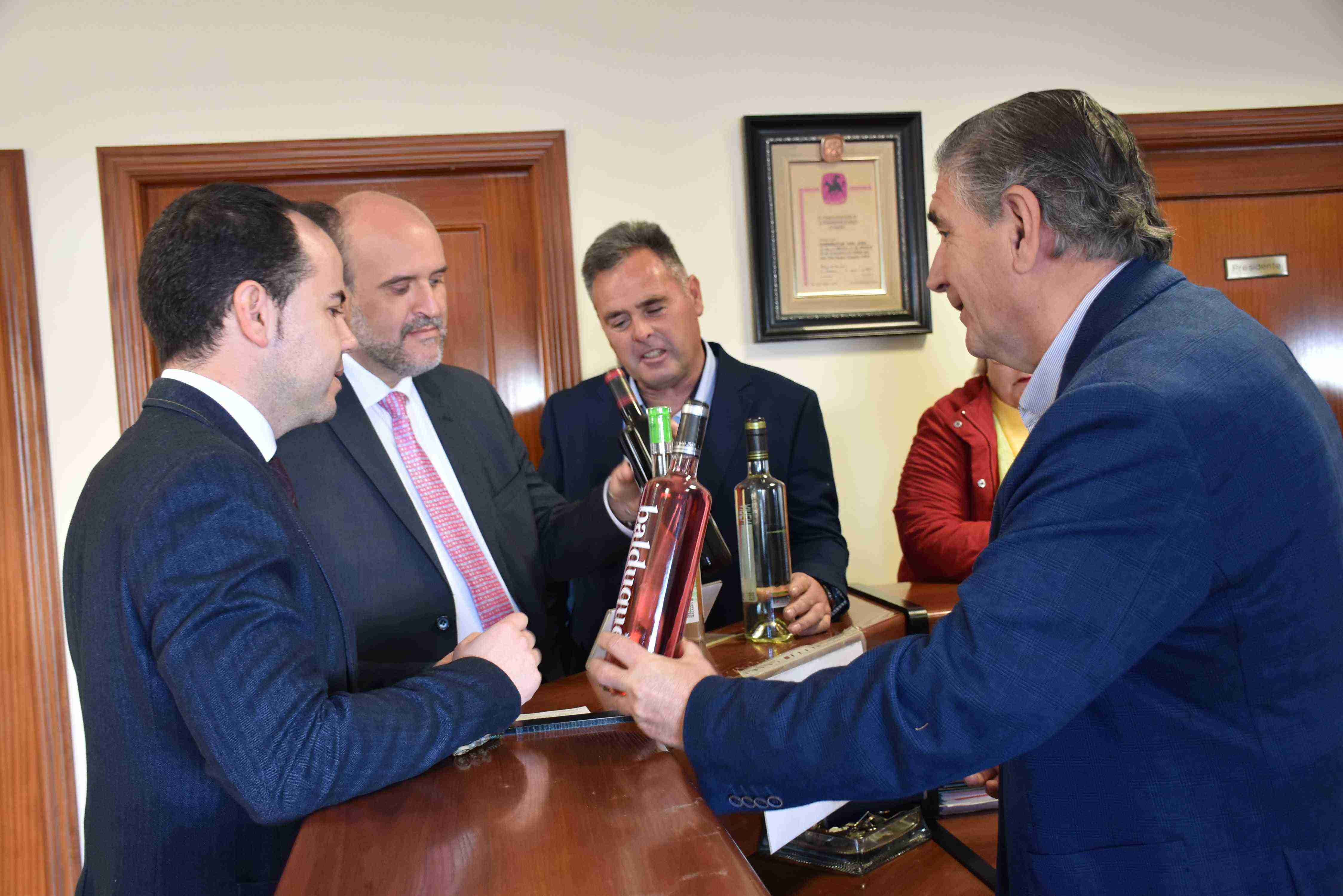 El vicepresidente primero ha visitado hoy en Herencia (Ciudad Real) las instalaciones de la cooperativa ‘San José’