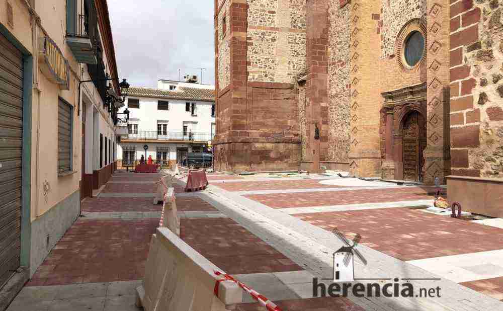 Calle Iglesia en Herencia