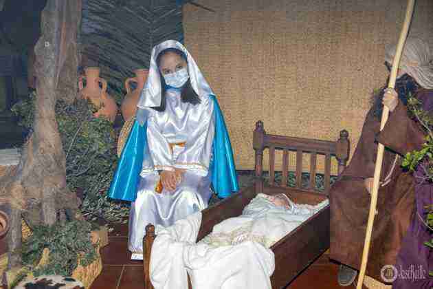 Galería fotográfica del belén viviente y misa de vigilia de Navidad 77