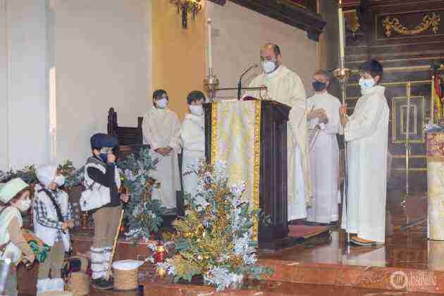 Galería fotográfica del belén viviente y misa de vigilia de Navidad 64