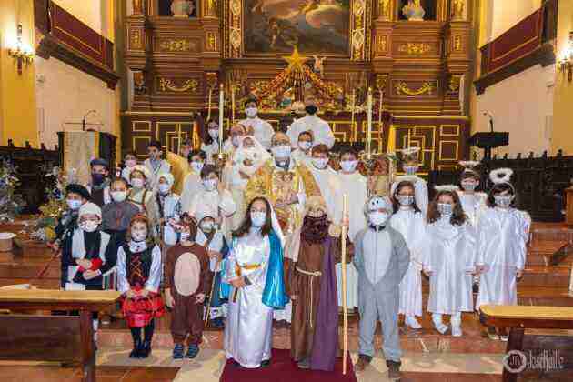 Galería fotográfica del belén viviente y misa de vigilia de Navidad 6