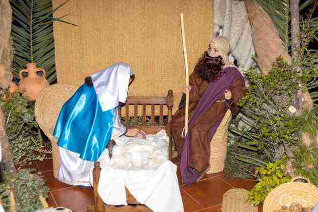Galería fotográfica del belén viviente y misa de vigilia de Navidad 50