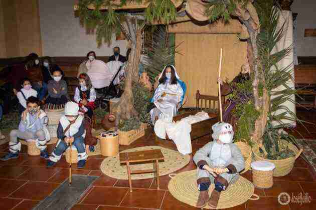 Galería fotográfica del belén viviente y misa de vigilia de Navidad 7