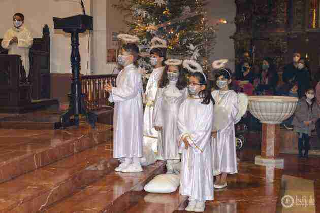 Galería fotográfica del belén viviente y misa de vigilia de Navidad 71