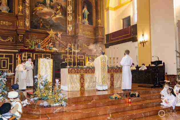 Galería fotográfica del belén viviente y misa de vigilia de Navidad 37