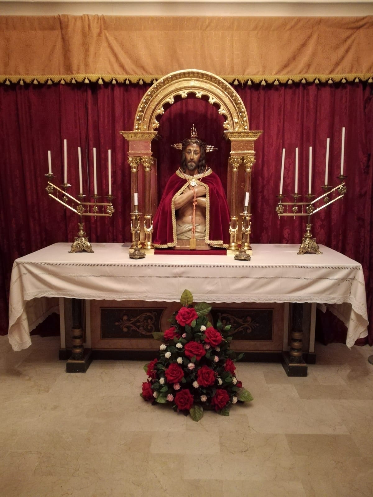 El Cristo de la Salud y las Ánimas preside la nueva capilla de culto de la iglesia conventual de La Merced 11 El Cristo de la Salud y las Ánimas preside la nueva capilla de culto de la iglesia conventual de La Merced 11