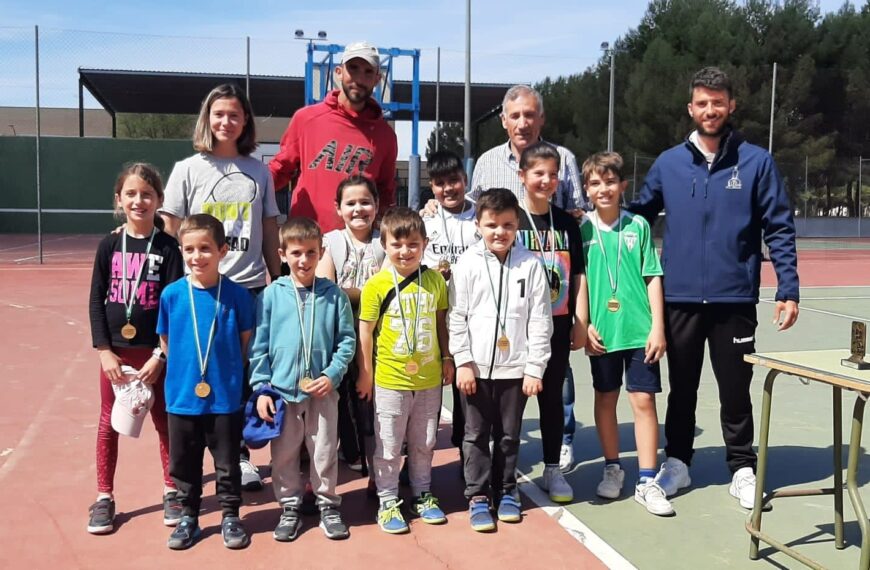 Herencia celebra el Torneo Interescuelas de Tenis con la participación de jóvenes deportistas de la localidad y Madridejos