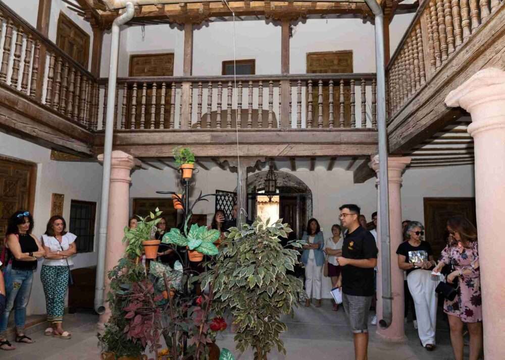 Herencia redescubre su patrimonio oculto con la Ruta de los Patios