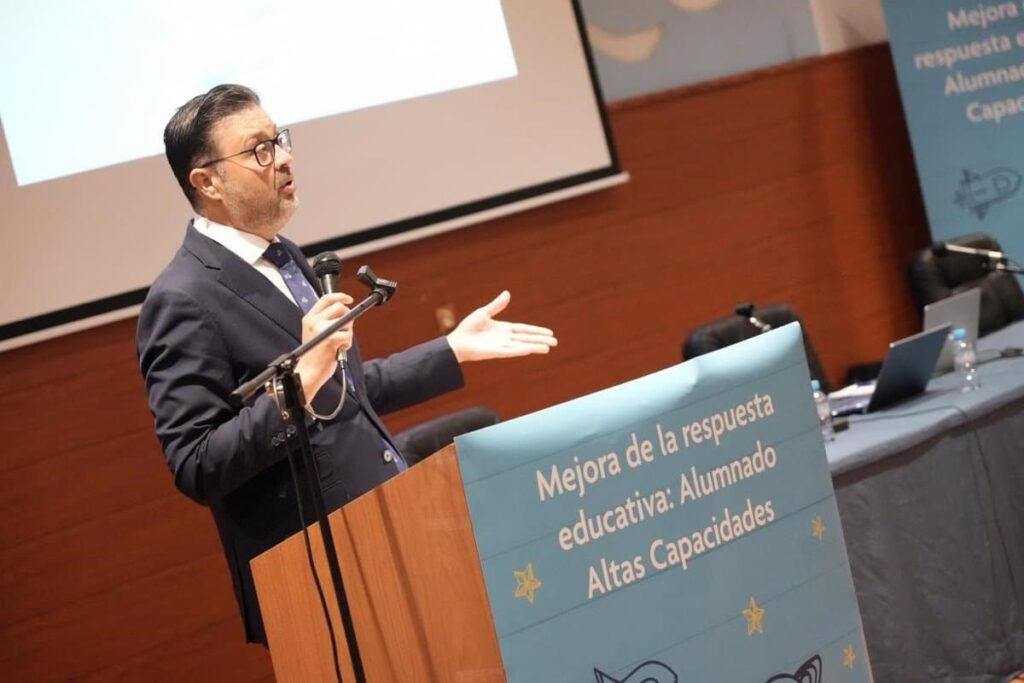 Centros Educativos de C-LM Implementan Guía para Estudiantes de Altas Capacidades