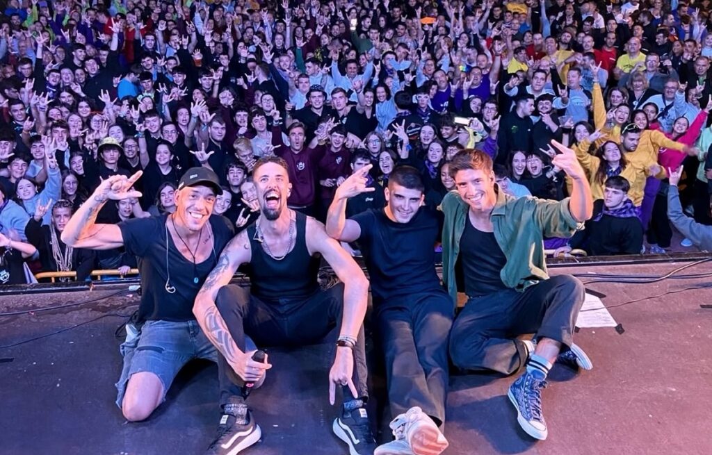 Concierto tributo a Melendi con «Melendiers» en el día de Castilla-La Mancha