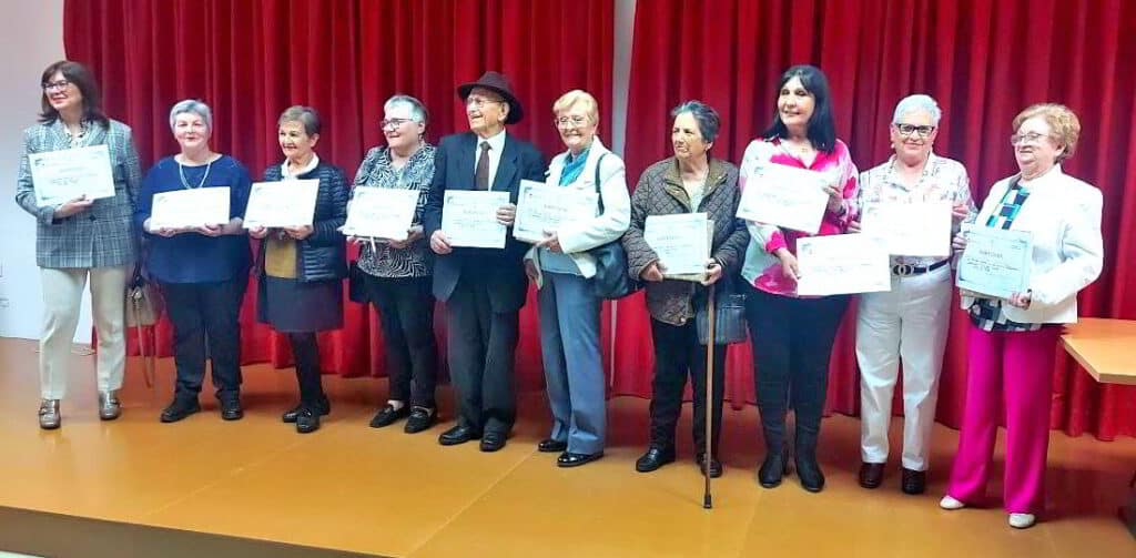 Educación Básica de Adultos entrega los premios literarios del «día del libro»