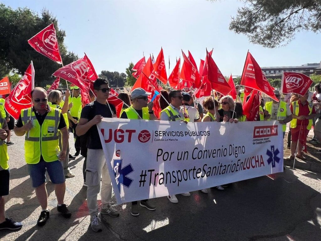Protesta de Trabajadores del Transporte Sanitario por Mejoras Laborales en Albacete