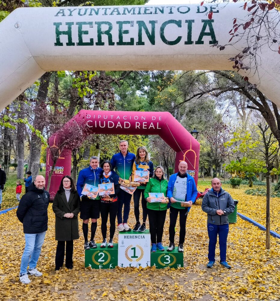 Más de 200 corredores llenan de deporte las calles en la Carrera de Orientación de Herencia