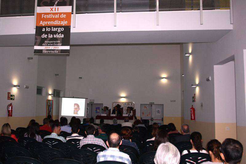 Herencia abre el curso escolar con el 22.º Festival del Aprendizaje y una charla sobre la escuela rural